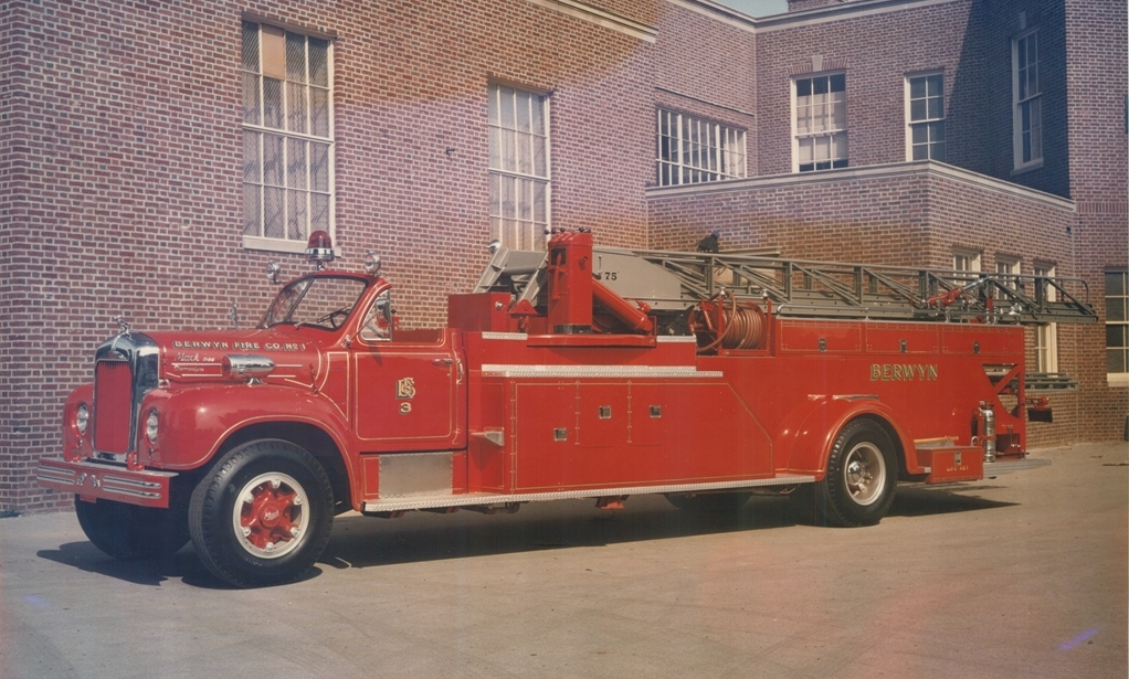 1955 Mack B Model 75ft Ladder